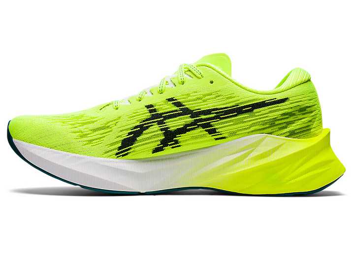 Asics NOVABLAST 3 Moški Tekaški Čevlji Rumene Črne | Slovenija-5974216